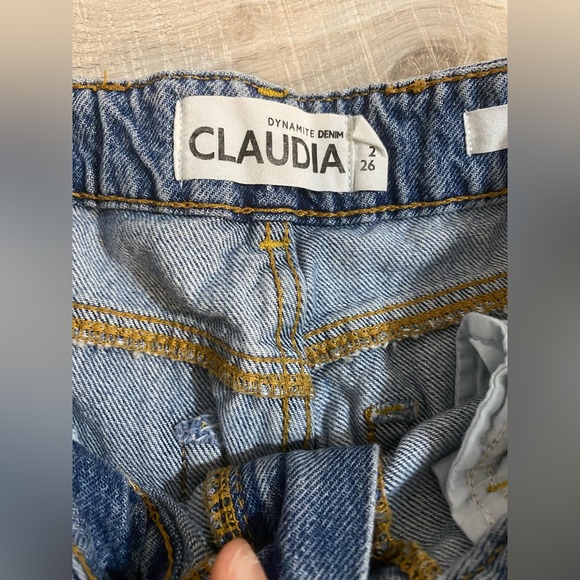 Blue ripped Claudia mom dynamite jeans. Size 26 - Picture 2 of 4